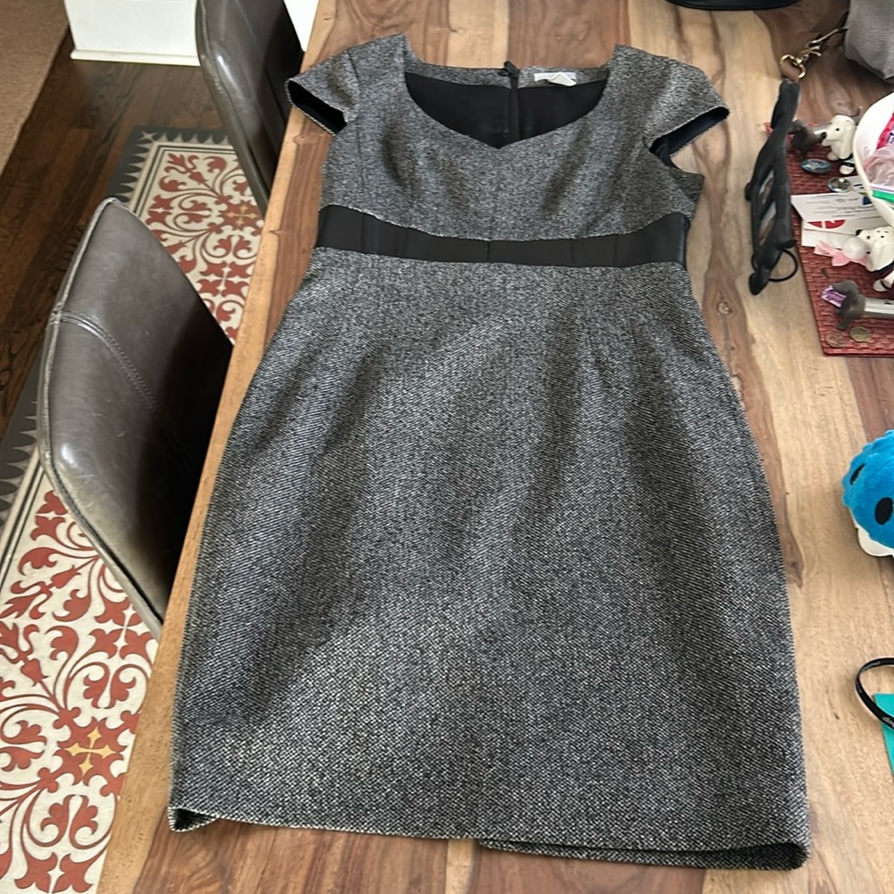 H & M dress. Size 10. Sits a little past the knees.